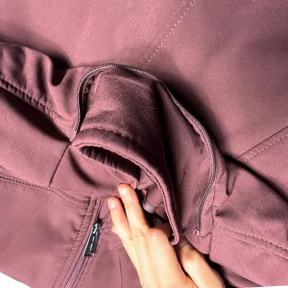 Burgundy Andrew Marc Lightweight Jacket - Size Large - Picture 8 of 11